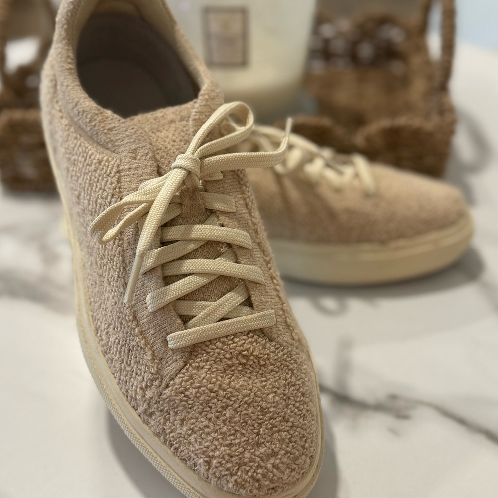Rothy’s The Lace Up Sneaker – Oatmeal Terry Knit (Women’s Size 9 1/2)
